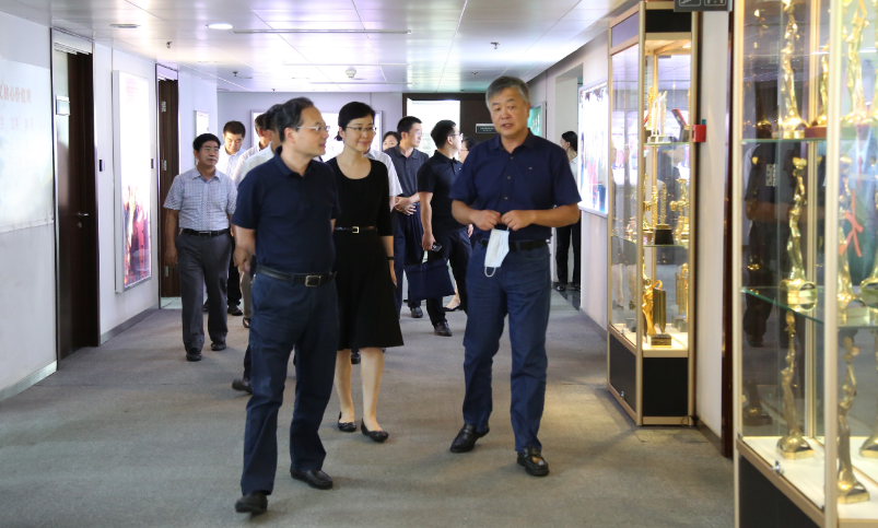 省委常委、省委宣傳部部長(zhǎng)于杰到山東影視傳媒集團(tuán)調(diào)研指導(dǎo)